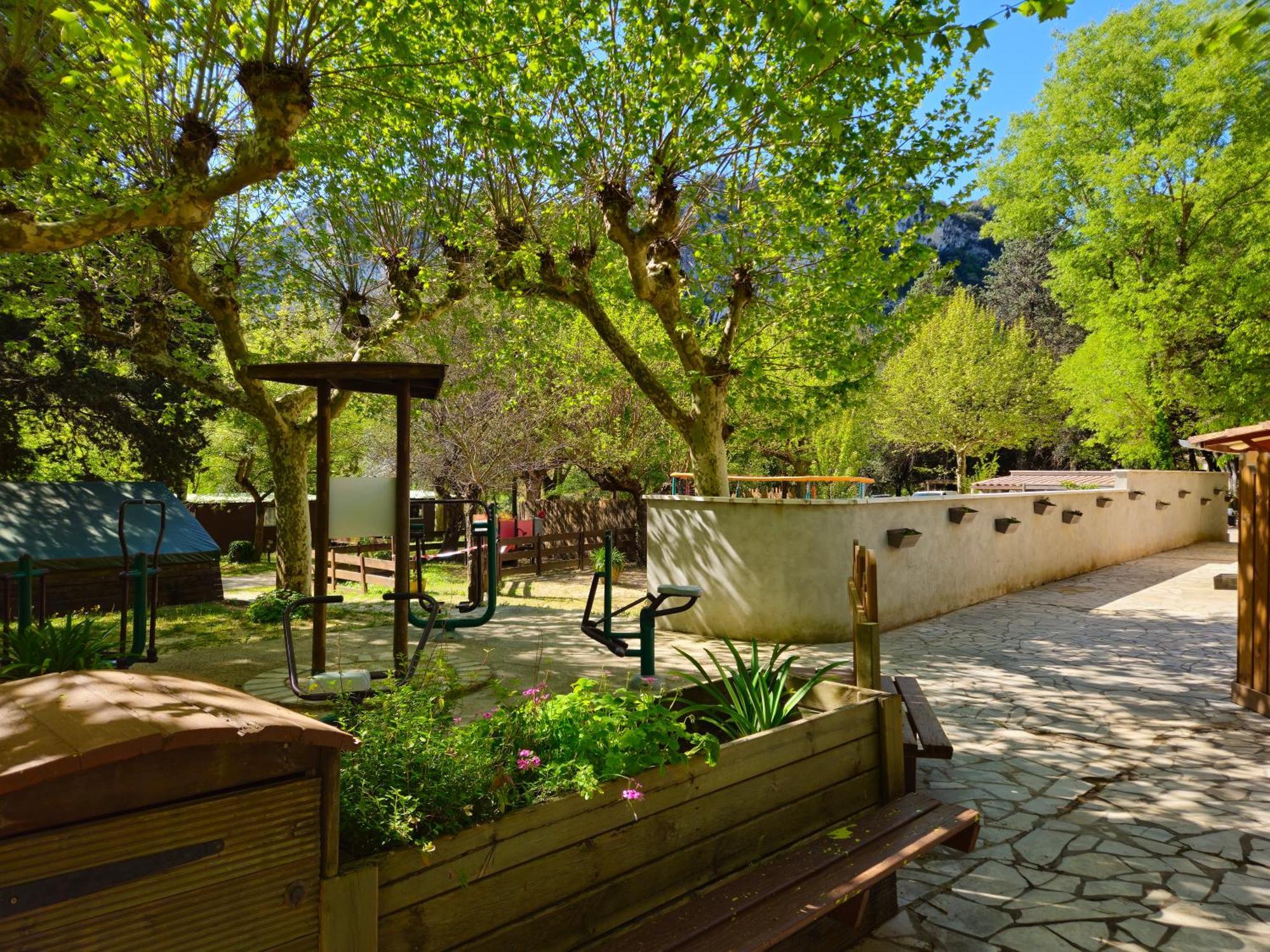 Camp Des Gorges - Camping Nature Vallon-Pont-d'Arc Ngoại thất bức ảnh